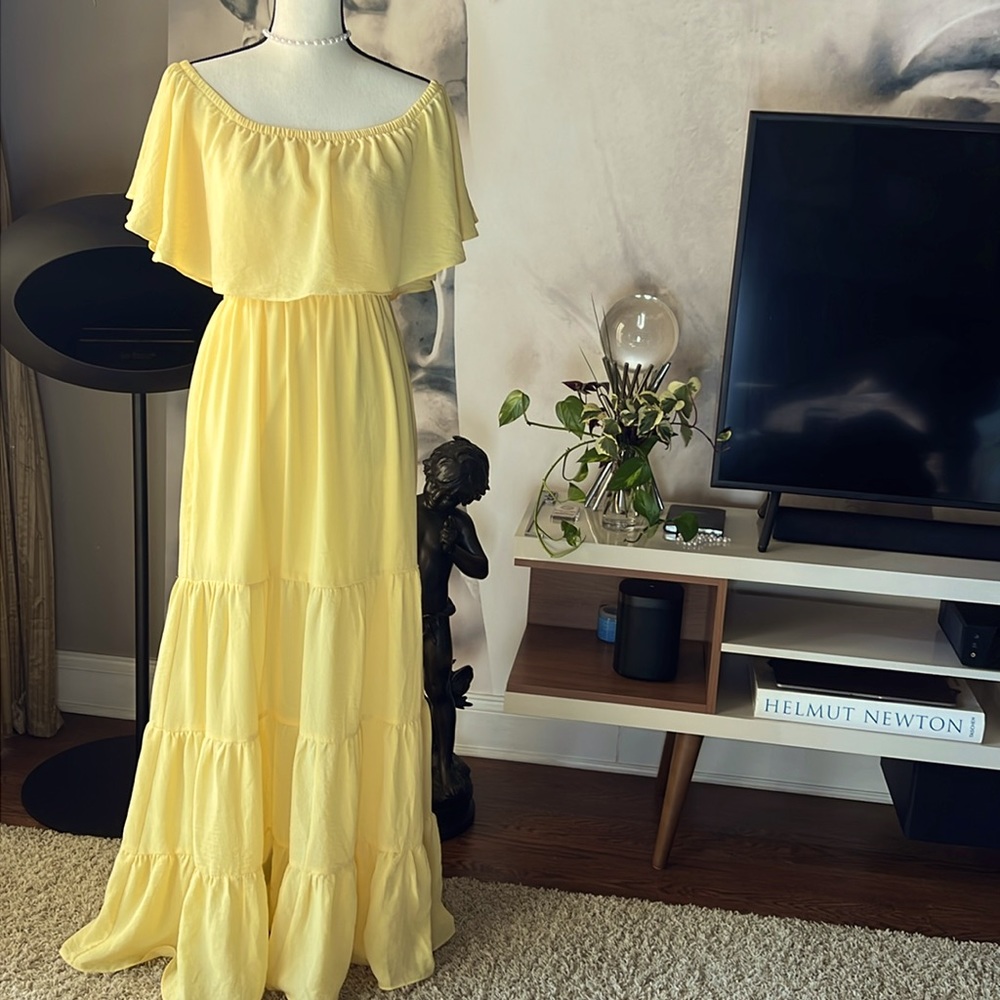 Venus beautiful summer yellow dress size 8